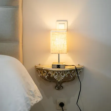 Homestay Au Chateau 103 *